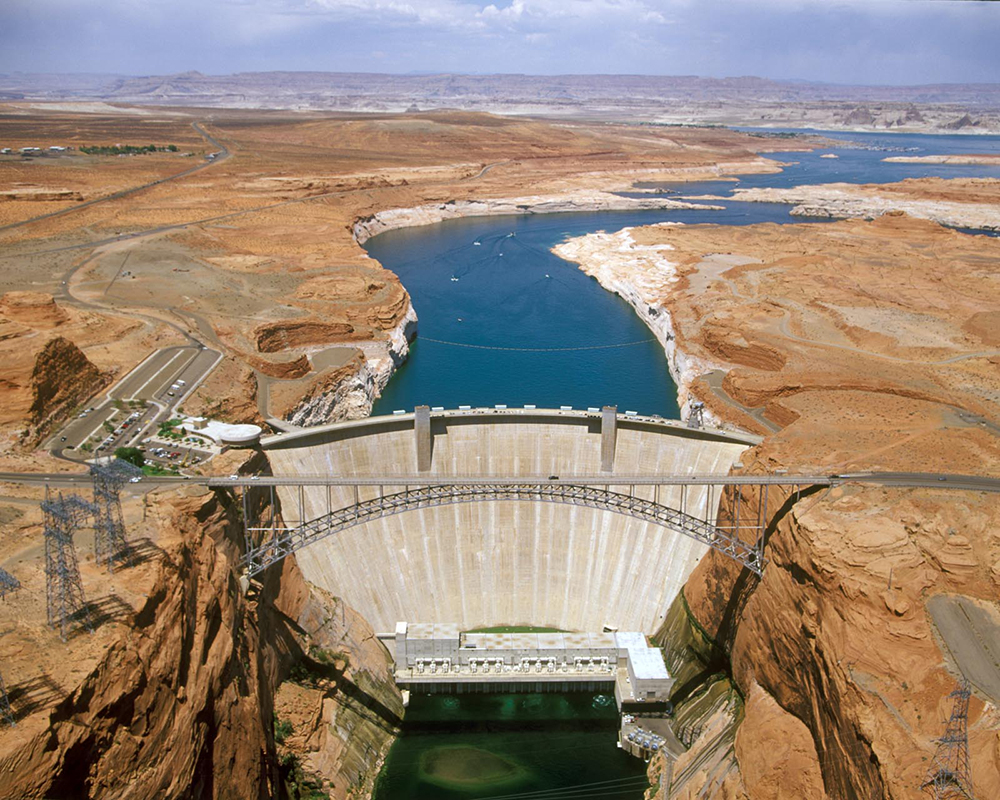 Glen Canyon Dam with Lake Powell in the background in Arizona