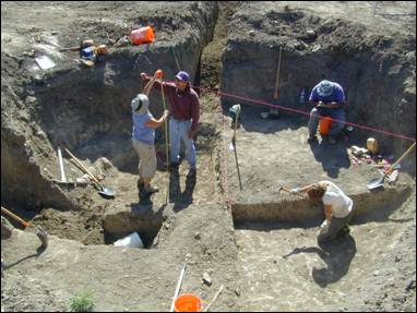 Excavation of early Pueblo Pithouse, Animas-La Plata Project 