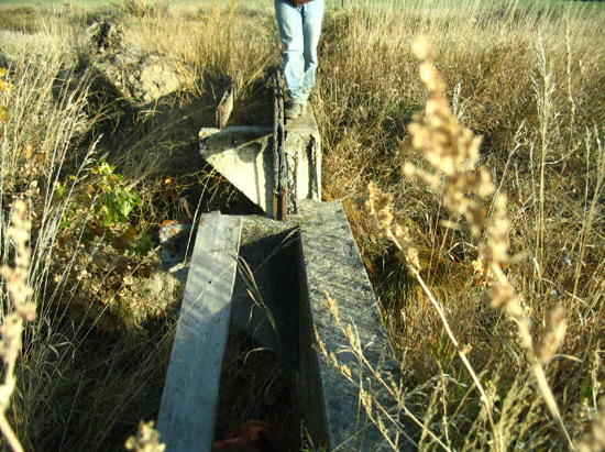Structure Disrepair on a Lateral Canal