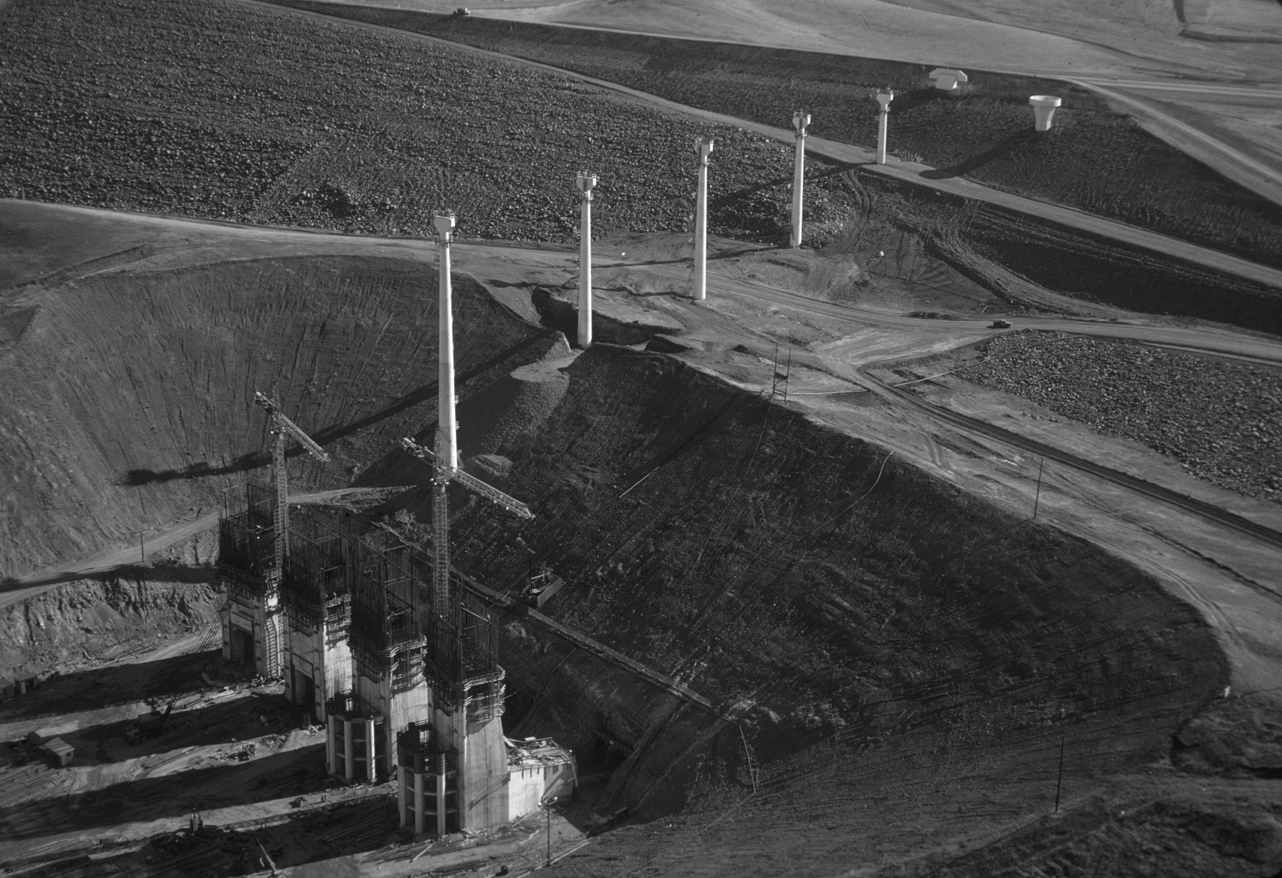 historic photos of San Luis Dam