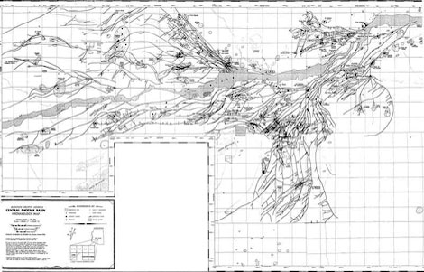 The distribution of prehistoric Hohokam irrigation canals in the Salt River Valley, 1992. (Map complied and produced by GEO-MAP, Inc. for Arizona Department of Transportation.)