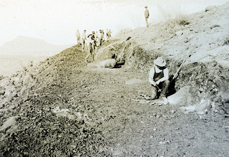 Apache road crew working on the road between Globe and Roosevelt, 1904. (Reclamation photograph)