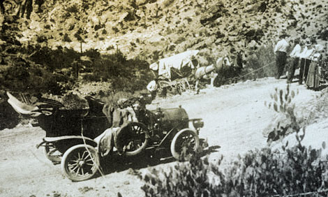 Assisting stage coach on Roosevelt Road, 1910. (Reclamation photograph)