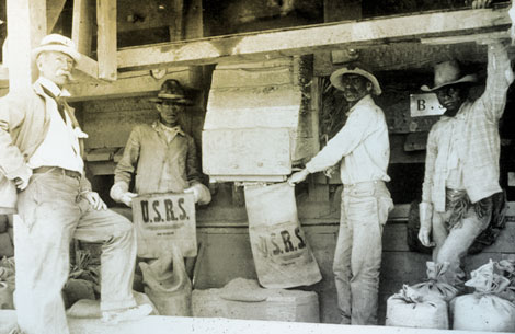 Because it was expensive to haul supplies from Mesa to the dam, the U.S. Reclamation Service built a cement plant on site, 1910. (Reclamation photograph)