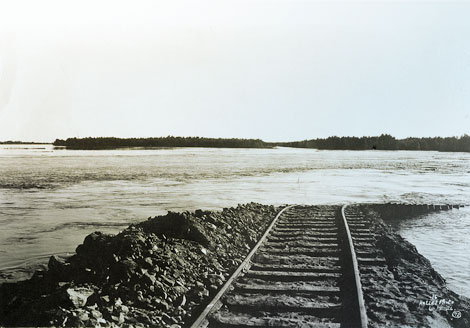 Flooding of the Imperial Valley in California during 1902-1905, when the Colorado River broke through its embankment, contributed to the decision to build a dam on the river. (Reclamation photograph)