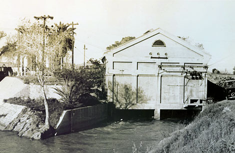Arizona Falls, located on the Arizona Canal, was the first of four hydropower plants built on SRP canals. These plants generated electricity to supplement that produced by Roosevelt Dam. (Courtesy of Salt River Project)