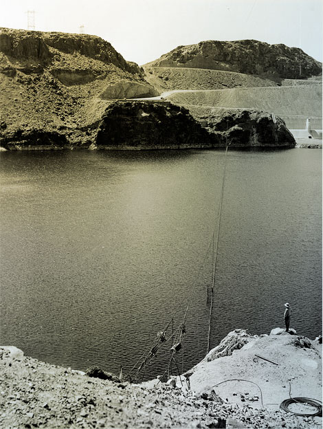 May 1940 photo showing cable across Lake Mead and security fencing. Reclamation photo.