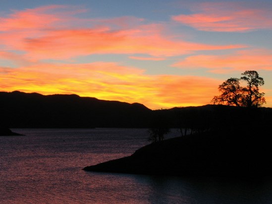 photograph of fall sunrise at Berryessa; click for larger photo