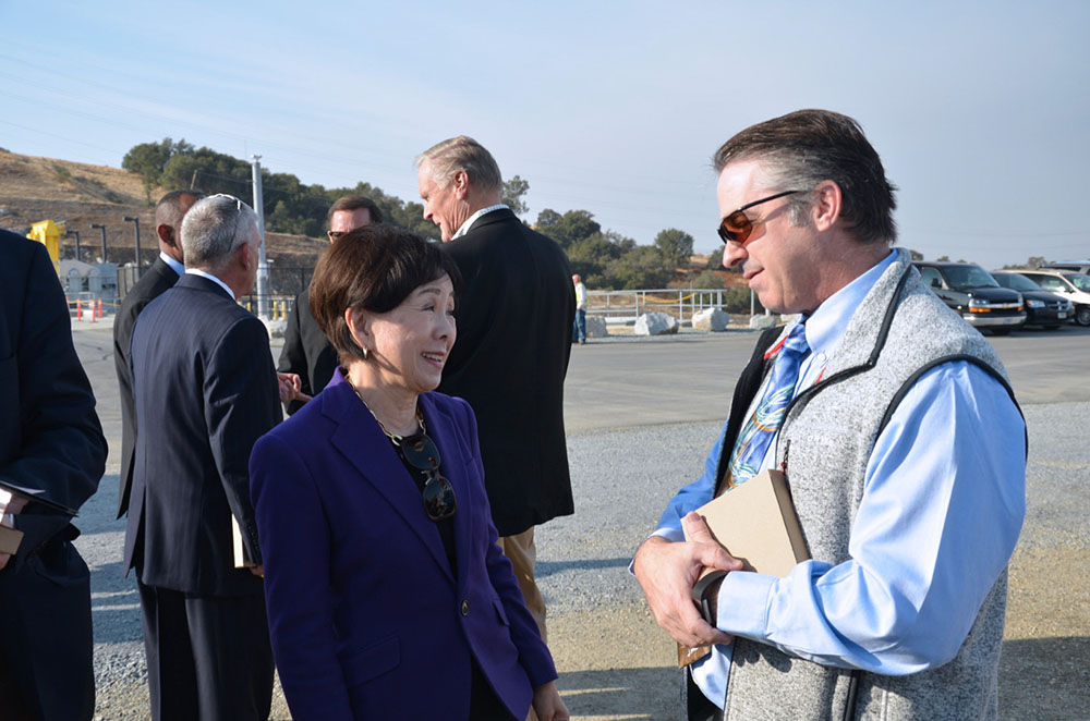 Rep. Doris Matsui chats with Reclamation area manager Drew Lessard after the JFP completion ceremony Oct. 17, 2017. (Reclamation photo by Winetta Owens)