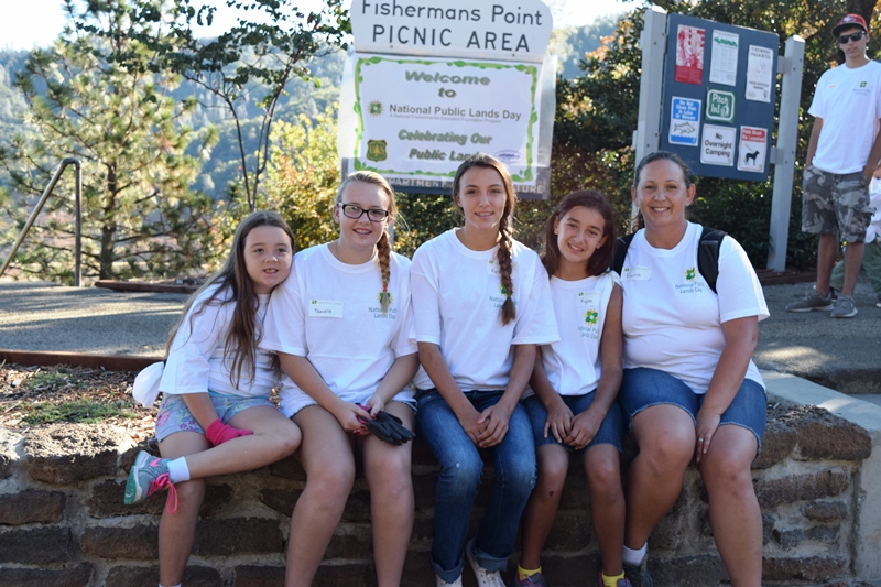 volunteers at National Public Lands Day