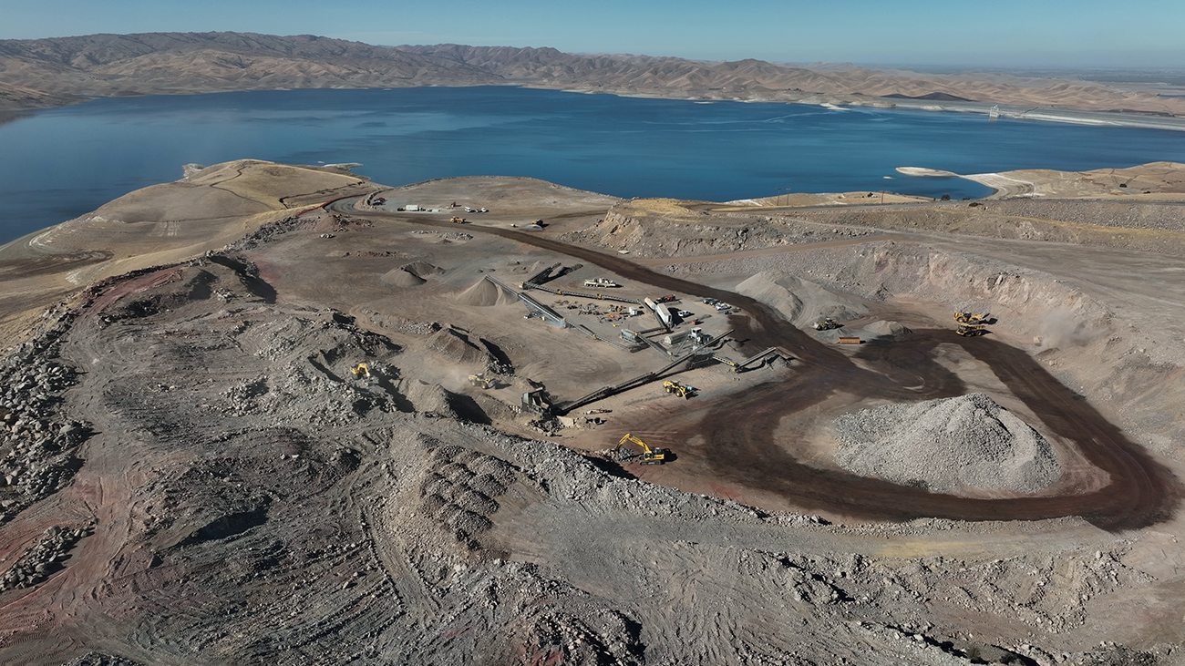 Ariel photo of constructiopn at San Luis