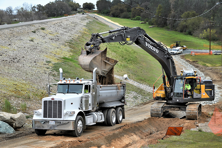 Reclamation crews working on Folsom Reservoir dike March 22, 2019. Reclamation photo, Winetta Owens