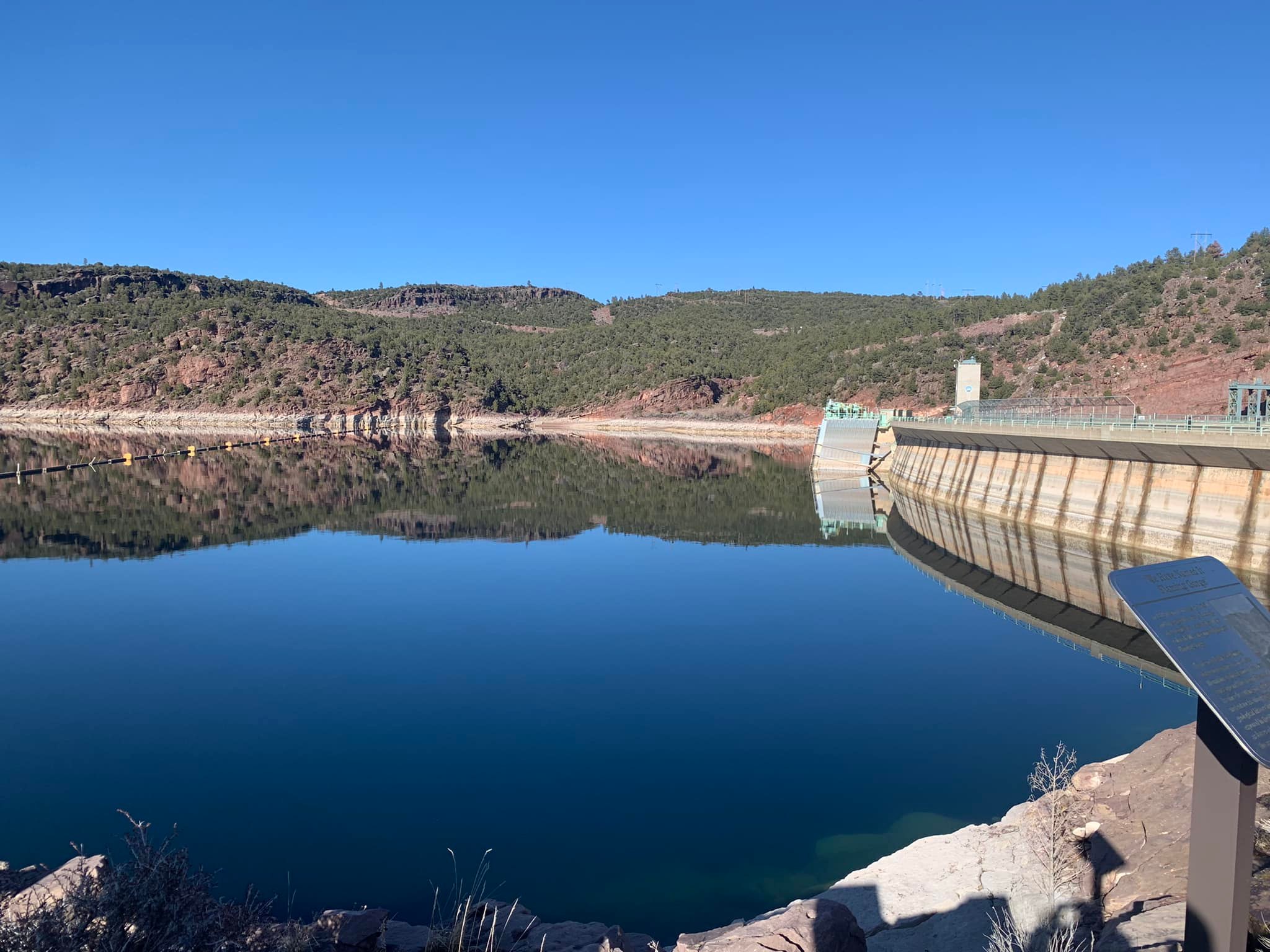 Scenic view of Flaming Gorge Dam in Dutch John, Utah