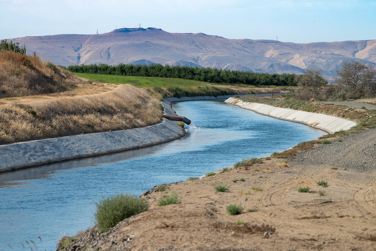 WaterSMART Water and Energy Efficiency Grants provides 50/50 cost-share funding to irrigation and water districts, tribes, states and other entities with water or power delivery authority.