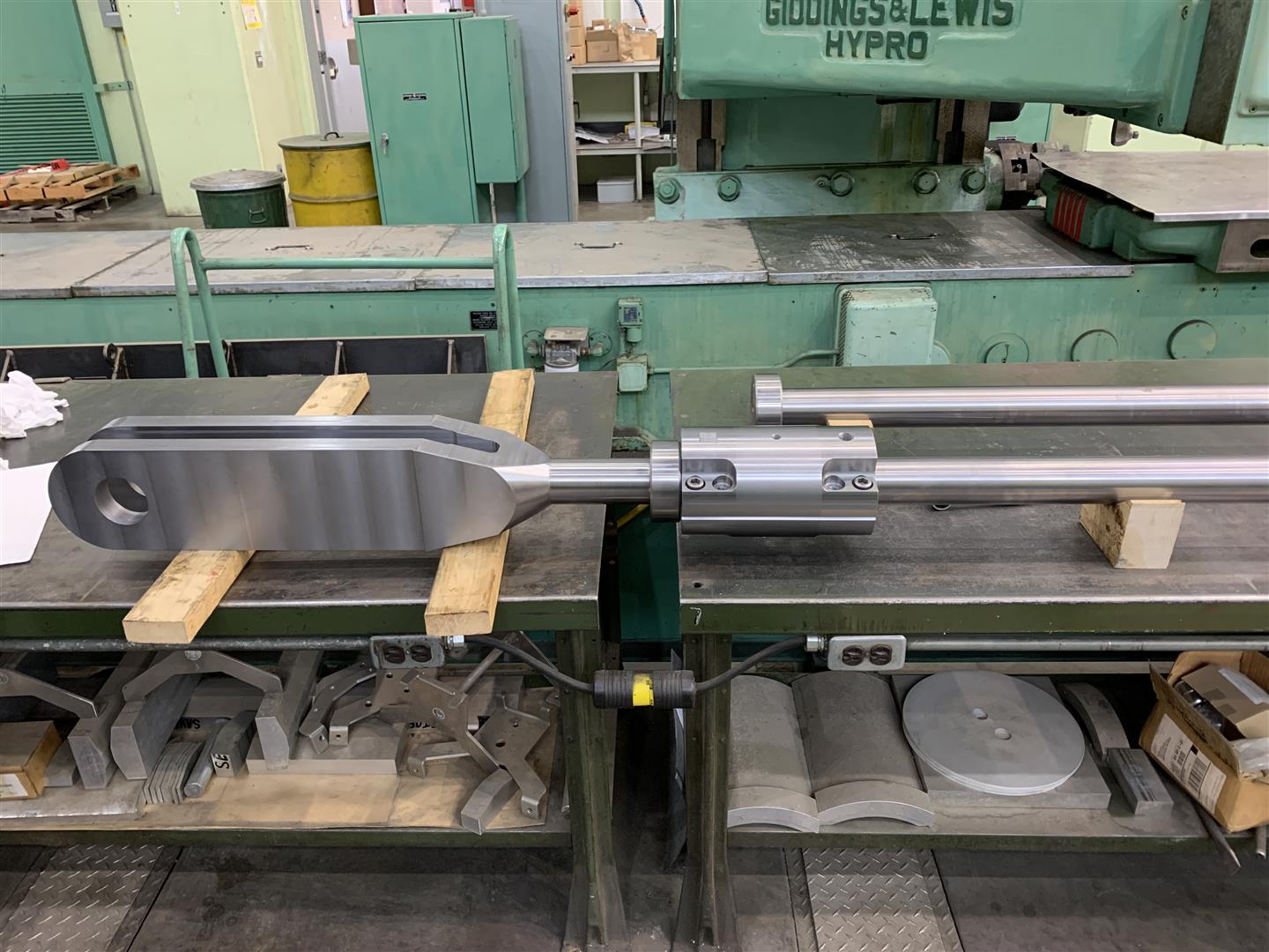 Shown here is the gate stem (left) connected to an intermediate stem (right) by a coupling (middle). 