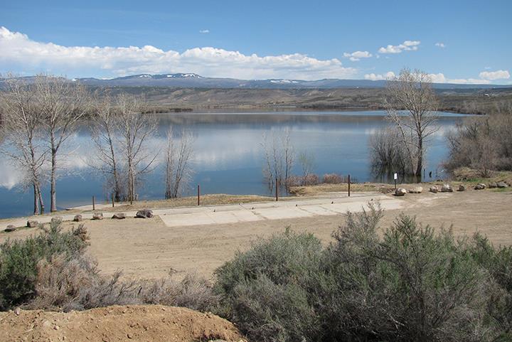 An overview of Fruitgrowers new parking and viewing area. Photo by UC Region Public Affairs Office.