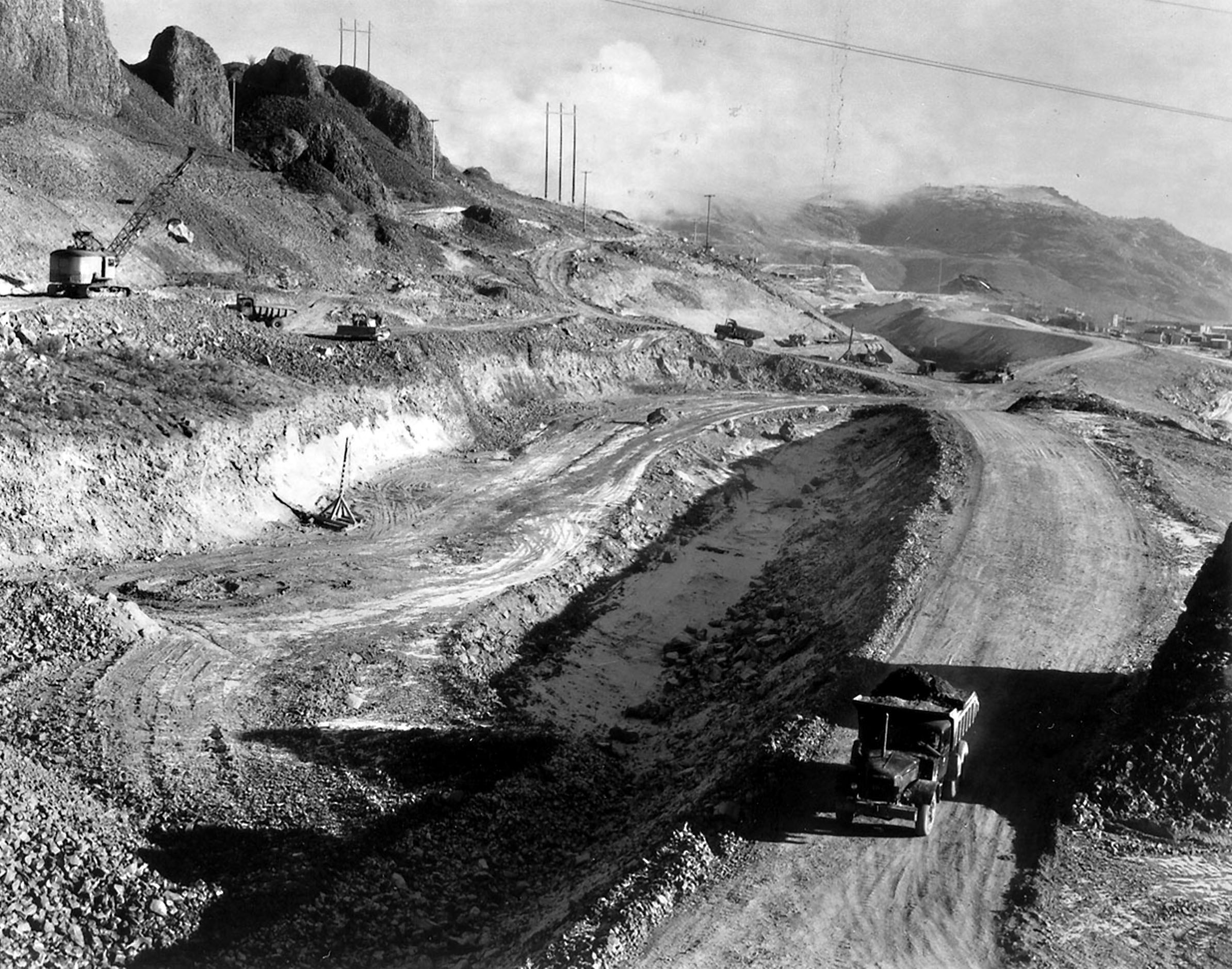 December 19, 1946. Excavation for the feeder canal at Grand Coulee Dam.