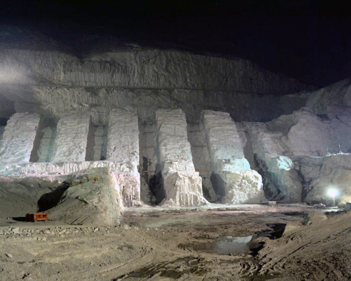 May 20, 1970. Nathaniel Washington Power Plant construction at Grand Coulee Dam.