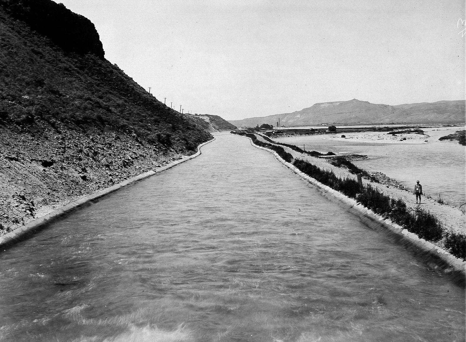 Concrete lined portion of the main South Canal, looking down canal from Boise Diversion Dam. June 13, 1910