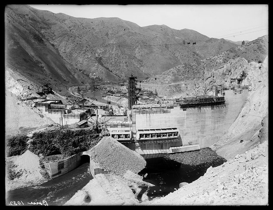 Arrowrock dam site. Dam looking downstream. Top of highest section 75 feet below top of finished dam