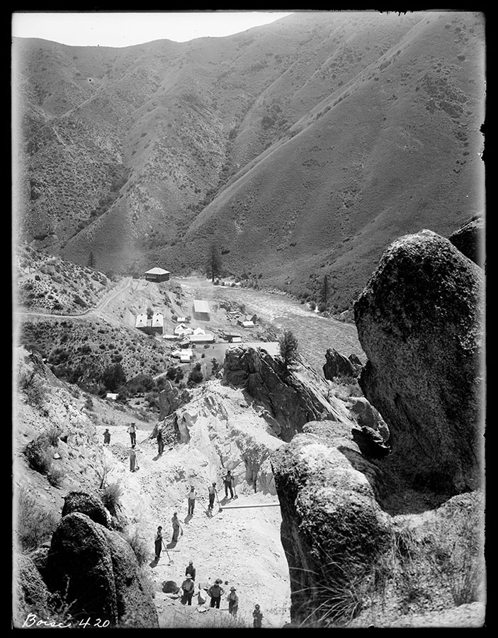 Arrowrock dam; spillway excavation