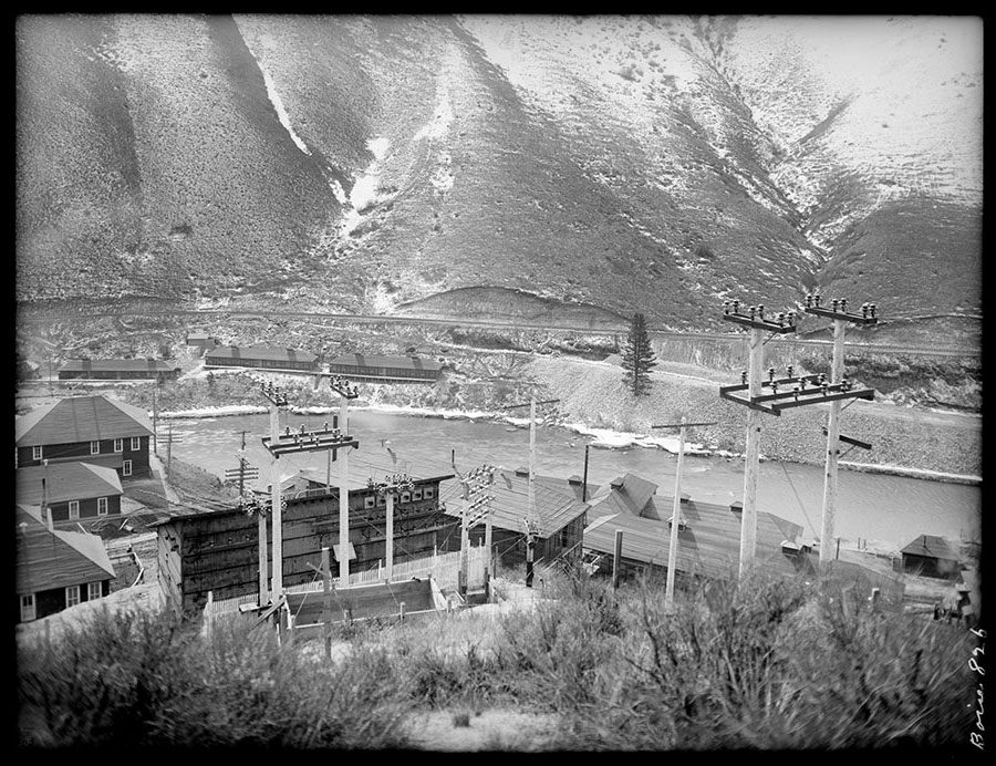 Arrowrock transformer house, showing incoming lines.