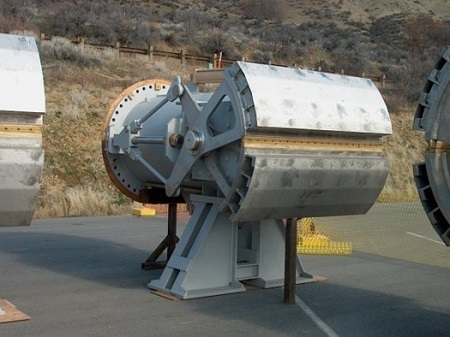 Photo of Modified Isbester valve (clamshell gate)